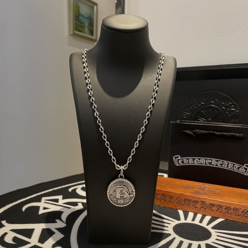 Ch**me He**ts necklaces